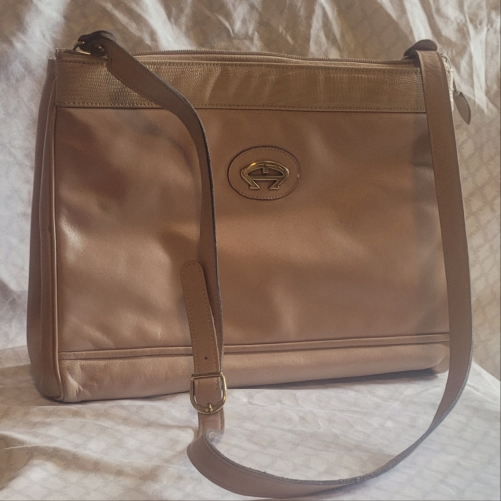 Etienne Aigner purse
